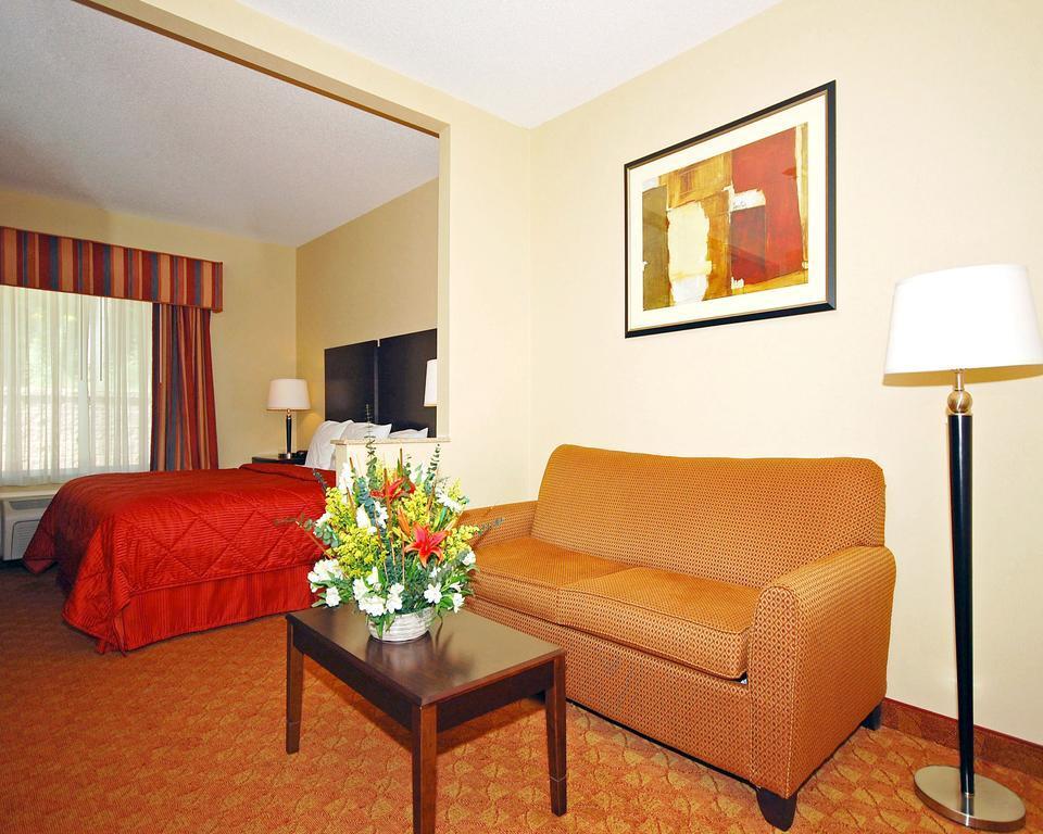 Comfort Inn & Suites Saratoga Springs Bagian luar foto