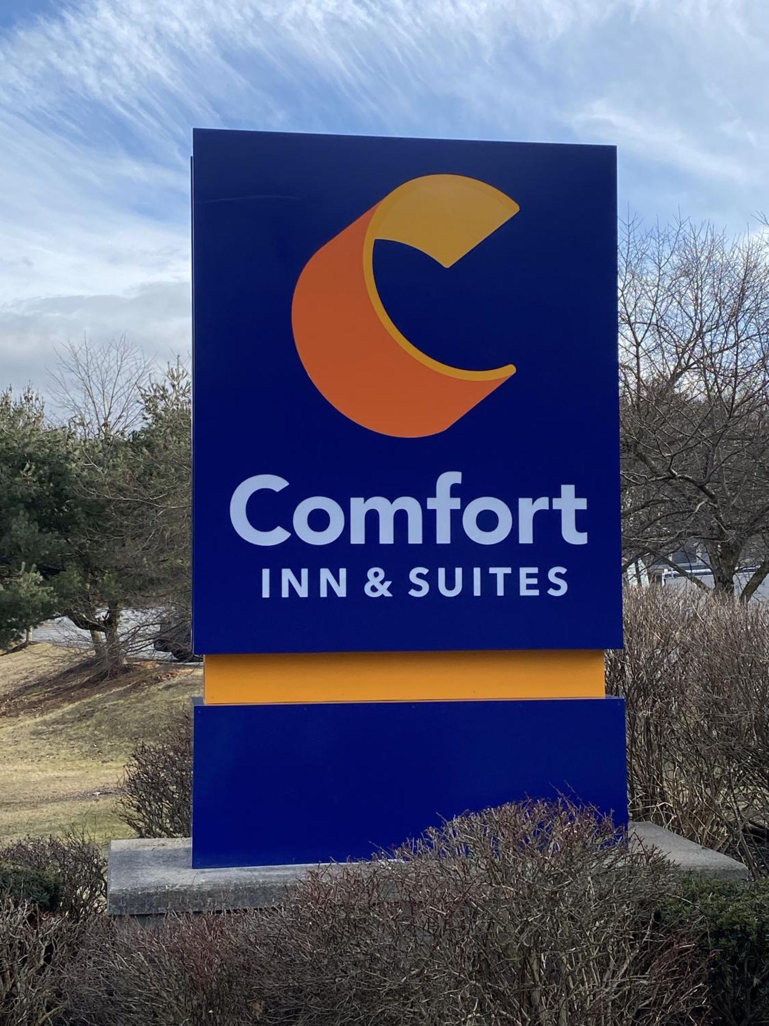 Comfort Inn & Suites Saratoga Springs Bagian luar foto